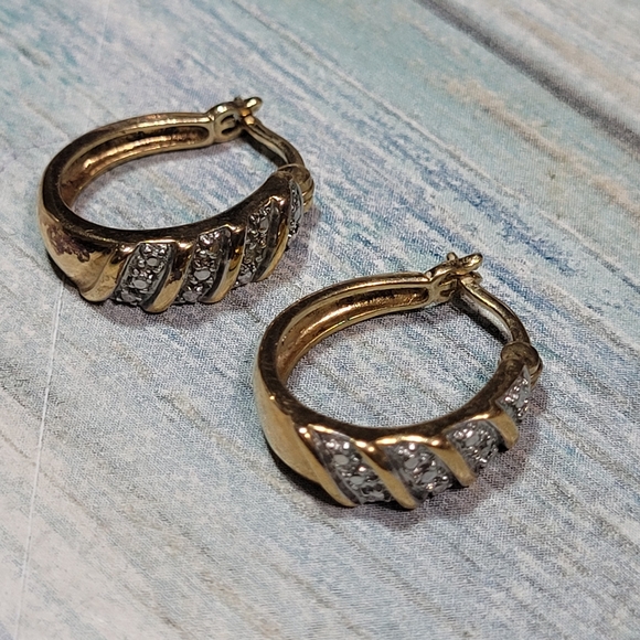 925 Gold Hoop Earrings. - Picture 3 of 8